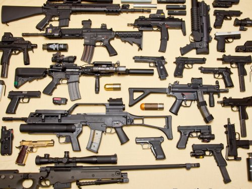 В России могут запретить продавать травматическое оружие, и разрешить покупать на 10 единиц огнестрельного больше