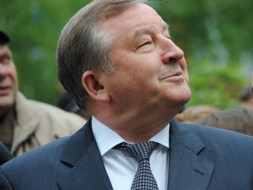 Губернатор вручил ключи от новых внедорожников государственным охотничьим инспекторам края