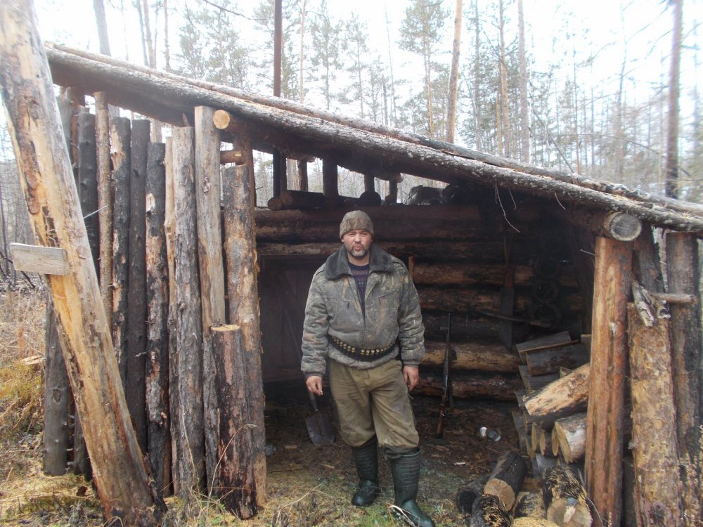 Нашёл зимавуху наглых соседей по участку!