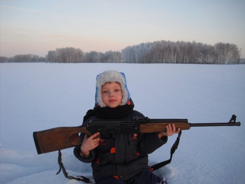 Мой внук - будущий охотник.