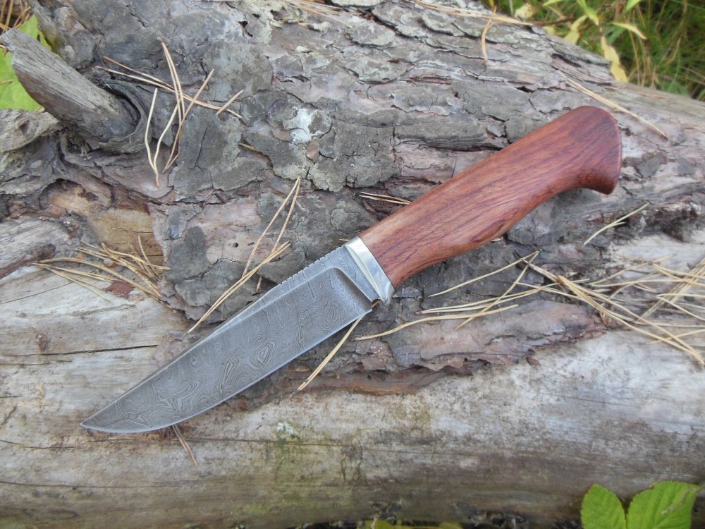 Универсальный нож из дамаска