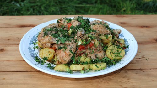Жаркое из курицы по-узбекски в казане на костре