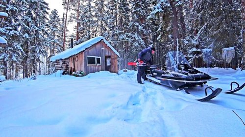 Один с Ночёвкой на Кордон.Рыбачу на Жерлицы на Таёжной Микро-речке.Ловлю Щуку на Корюшку