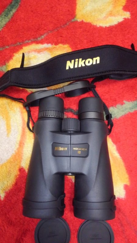 Бинокль Nikon Monarch 5 8x56