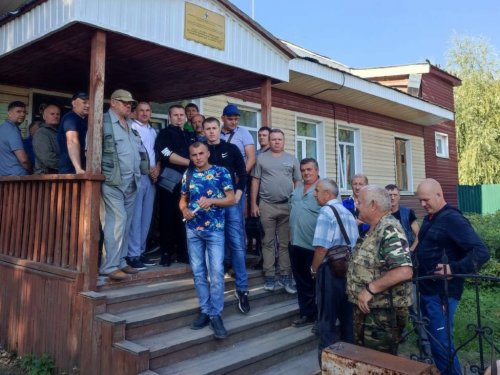 В Новосибирской области охотники третьи сутки не могут получить разрешения на охоту