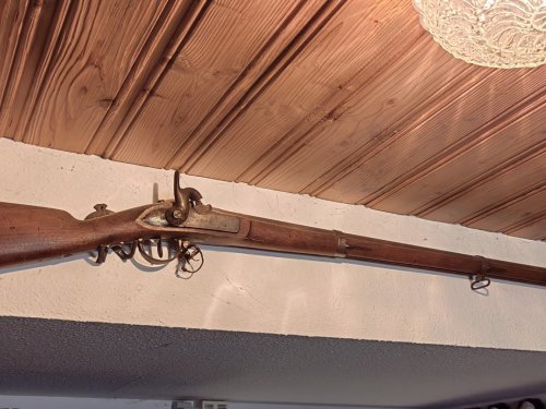 Комната охотника без старинного оружия вроде бы и не комната.